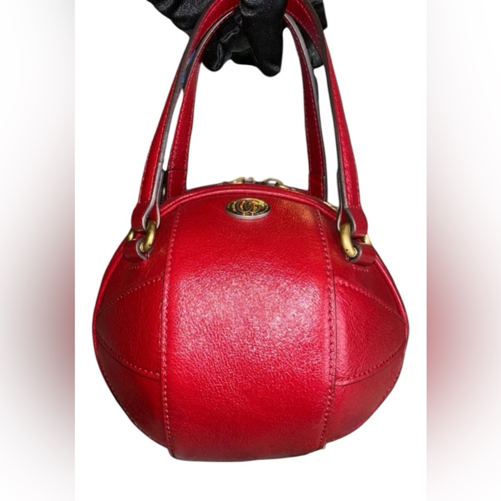 47-24 NWOT Preloved Gucci Tifosa Round Bag